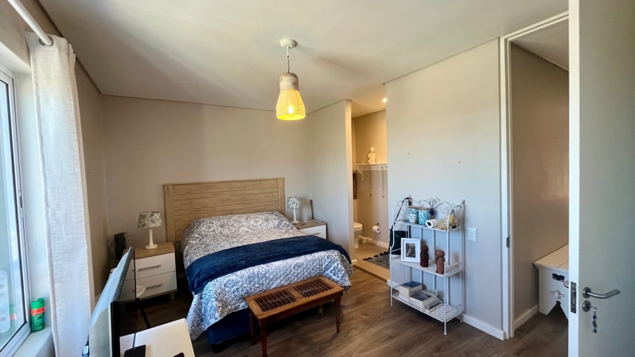 2 Bedroom Property for Sale in Somerset Lakes Western Cape